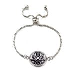 Fekete csokros népművészeti karkötő